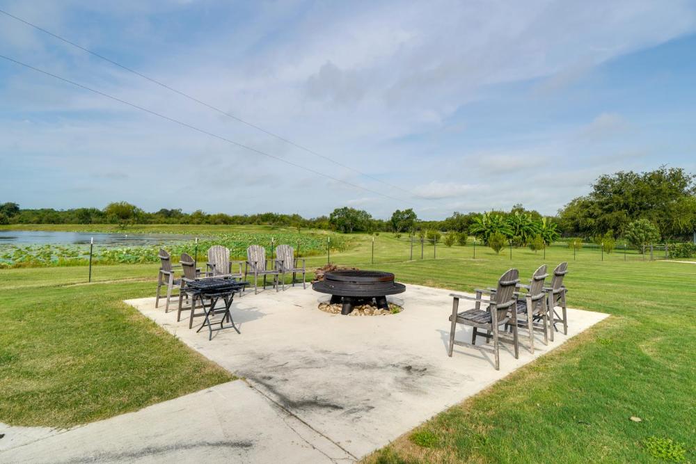 Texas Ranch Retreat Swim On-Site